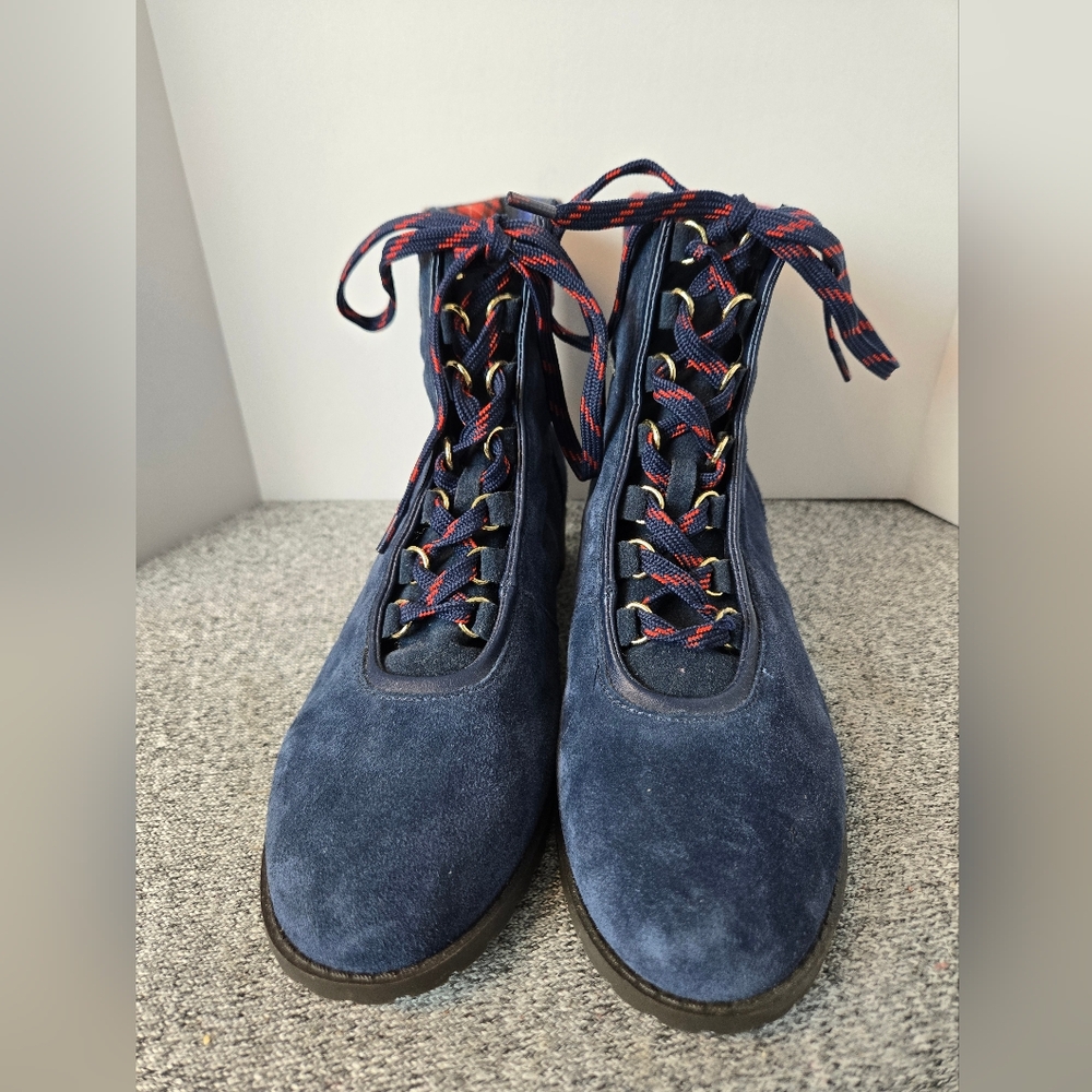Crowne & Ivy Women's Blue Lace-Up Boots 7.5 June Suede Lace Up Ankle Lug New